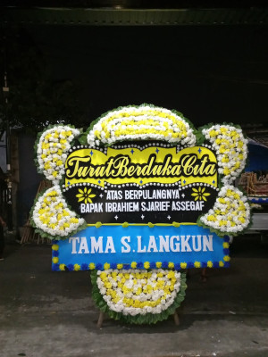 Papan Bunga Duka di Kalimanah
